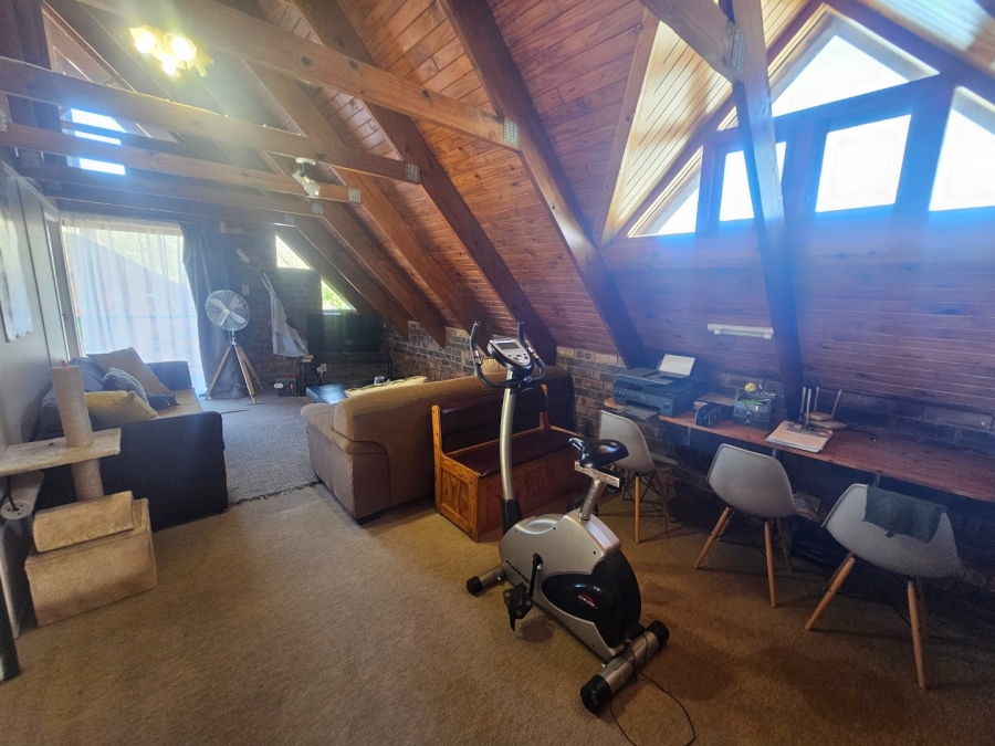 4 Bedroom Property for Sale in La Provance Free State